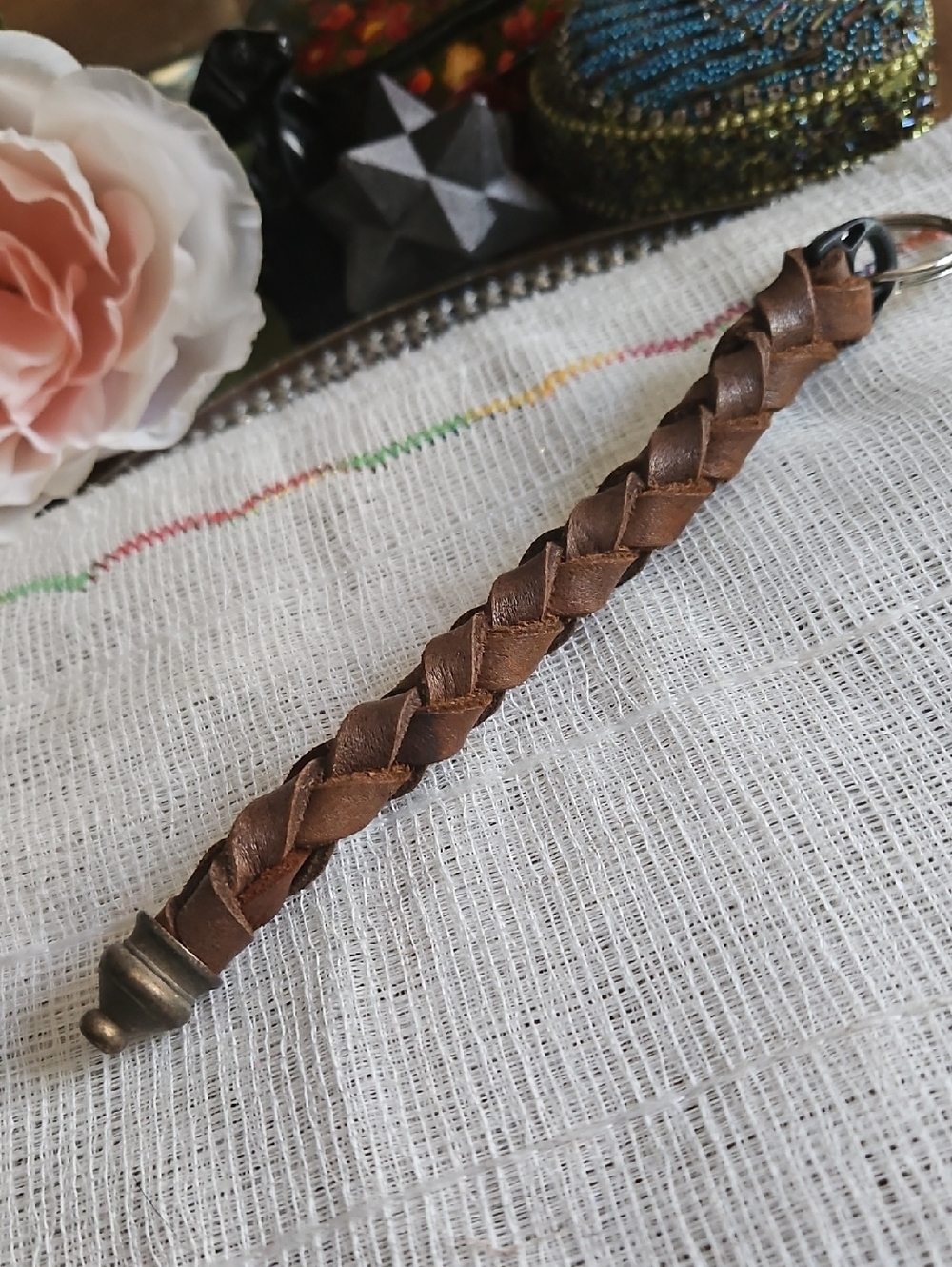 Hand Crafted Braided Genuine Leather Brown Keychain New GIFTED - Picture 2 of 8